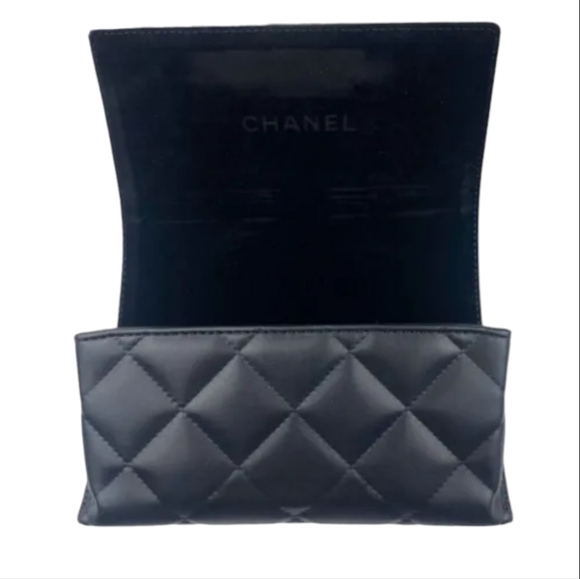 CHANEL QUILTED SUNGLASSES CASE - Picture 4 of 6